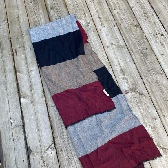 Burberry Colour block Scarf Red/Black - Picture 3 of 14